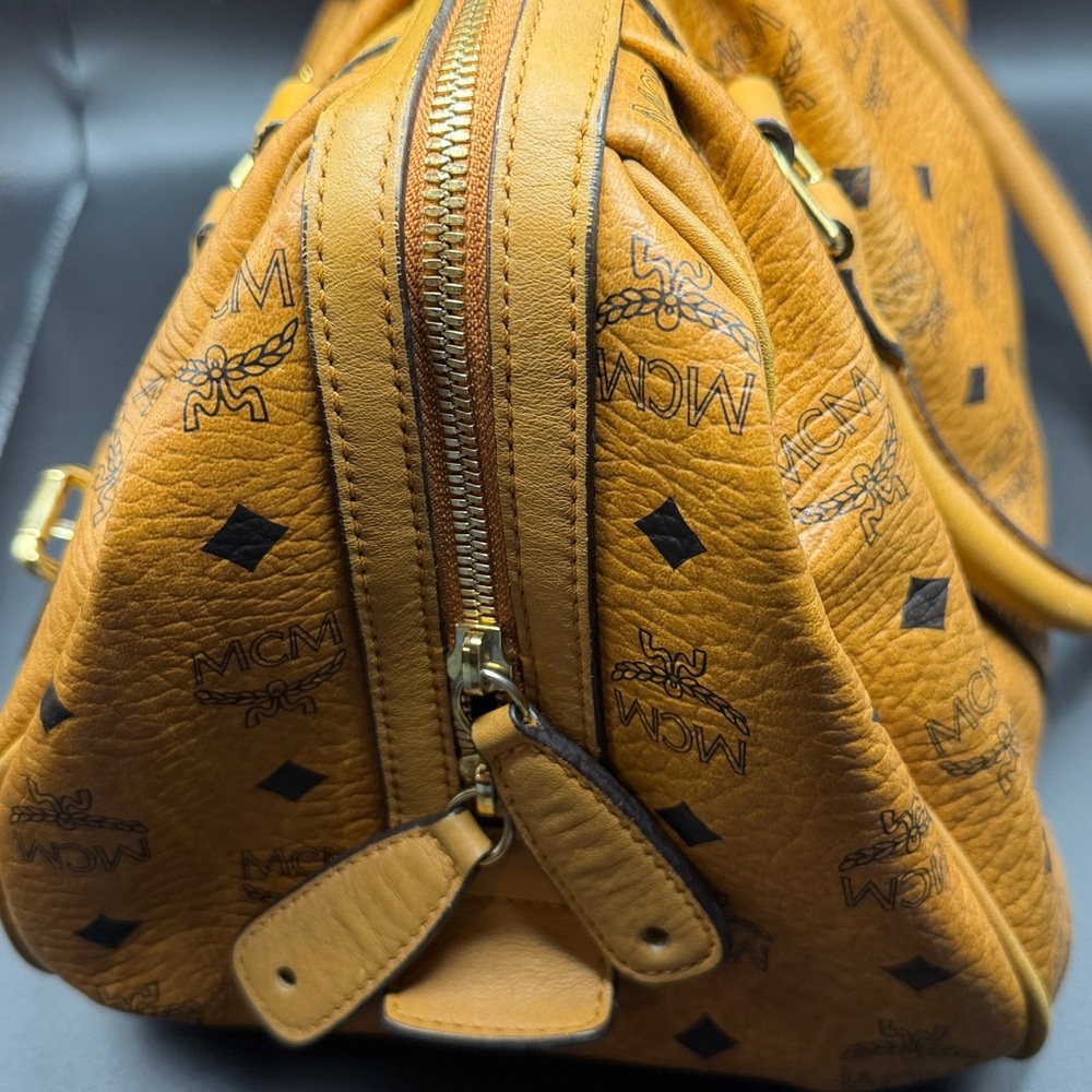 MCM at it finest - Picture 2 of 7